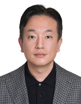 구 본 이 교수